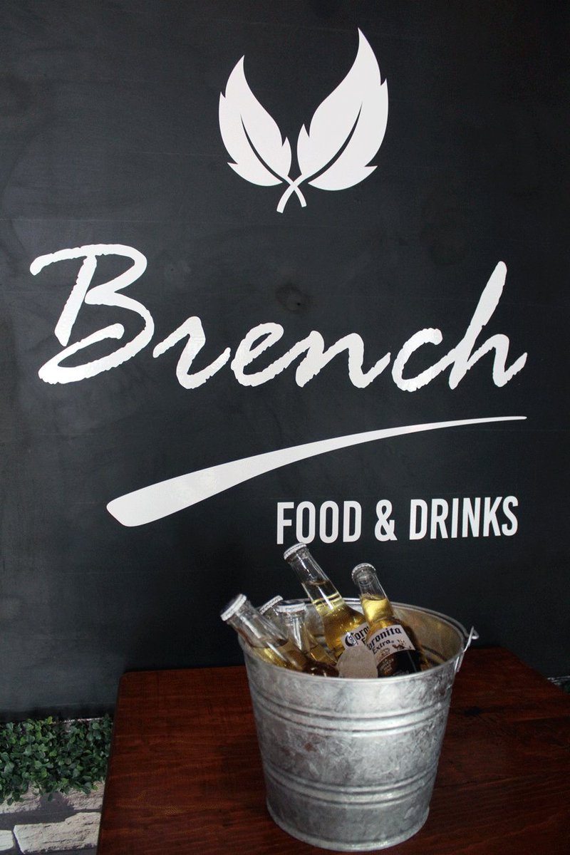 Brenchfyd's tweet photo. No dejes pasar nuestras promociones este #FelizSabado.
Cubeta con 5 cervezas (ampolleta 190ml) solo indio $89.00 https://t.co/b9XM0wcX1p