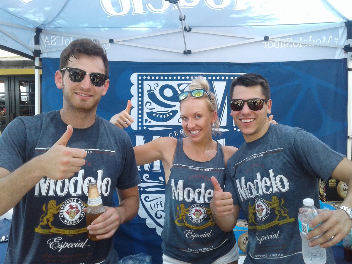 Psylon69's tweet photo. Hell yea!
#ModeloSabor https://t.co/mJqtPnze5R
