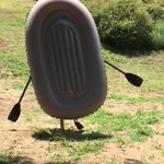 ボートを背負って歩くと、未知の生物みたいになっちゃうw