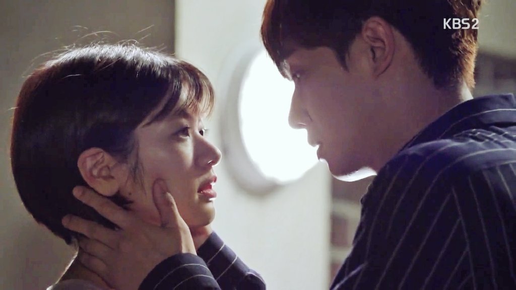 But this was so cute! My ship! Finally! Im so touched, I managed to wait till ep47😭😭😭 
#FatherIsStrange
#LeeJoon
#JungSomin
#아버지가이상해