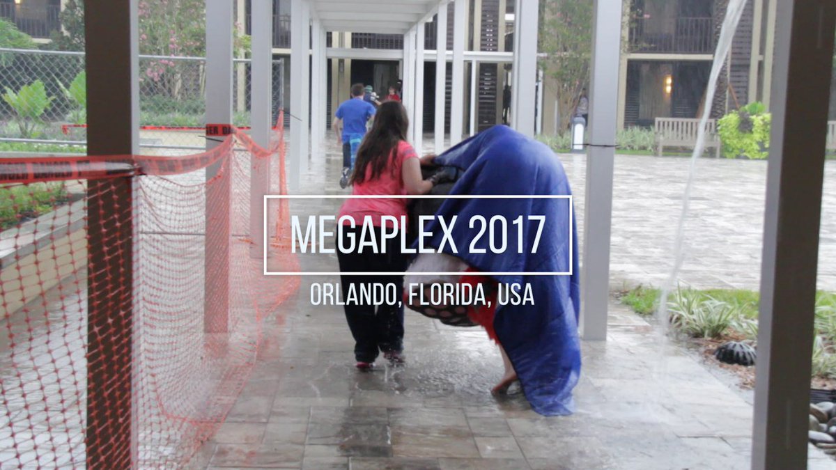 ArcticSkyWolf's tweet photo. That one time it was pouring rain outside. This photo also sums up Megaplex #MPlex2017 https://t.co/RXL9Kn4NJ7