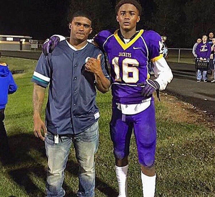 beezyrenay's tweet image. I swear I could hear you all last season...fussing and cheering #resteasysam