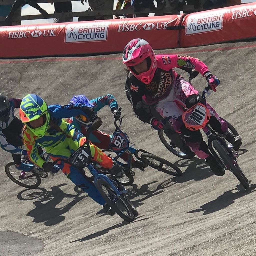 <a href="/alicecrackers/">Charlotte Green</a> &amp; <a href="/blainedaviss/">Blaine Davis</a> kits are looking soooo dull this season 😜 ift.tt/2vtaRJU