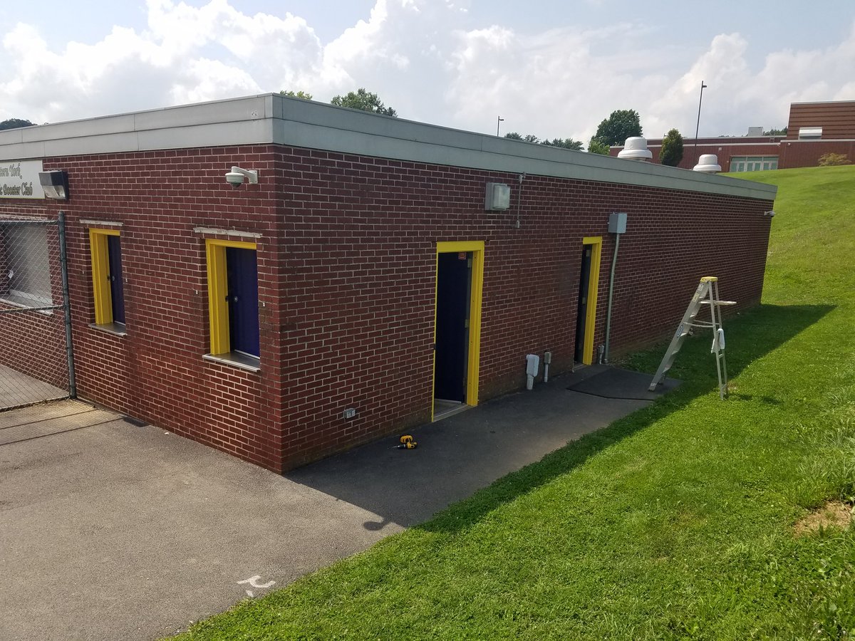 EYAthletics's tweet image. Thanks to all the coaches who volunteered their time today to help paint. 
#stadiumupgrades