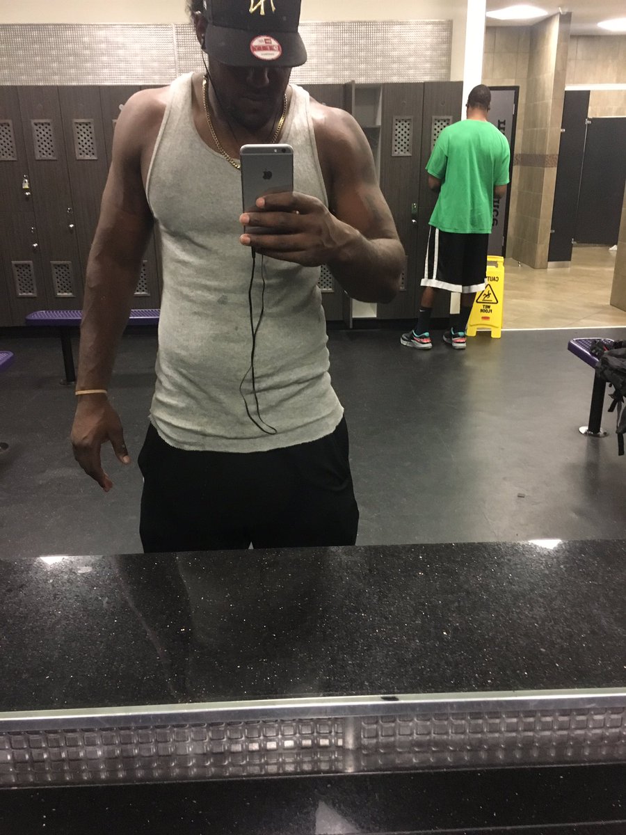 Ironman_Xman's tweet photo. Cutting weight &amp; looking good 👀.. NEW GOD FLOW https://t.co/ZT60VBQ9PO