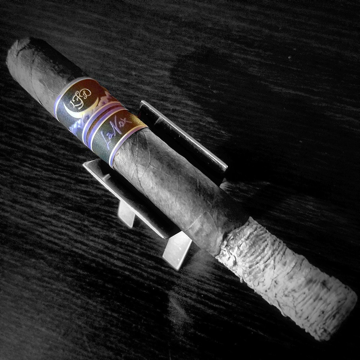 ImaTexican8's tweet photo. Enjoyin this #LaNox at the #LakeWorthCigars @LFDcigars  event. #LaFlorDominicana #LFDCigars https://t.co/EwvNSFtrGn