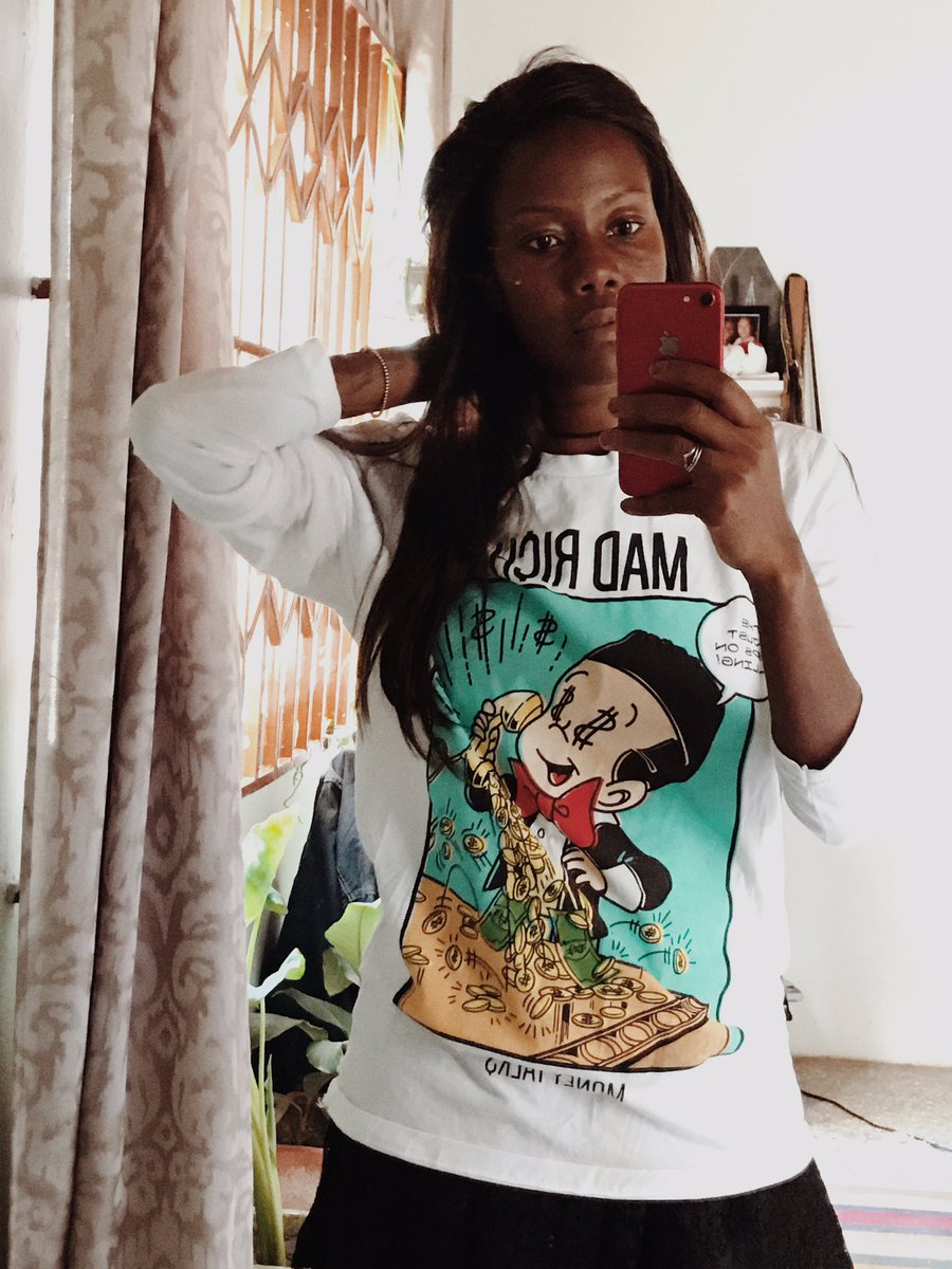 mackieliciouse's tweet photo. @FlySupplyCo hi there!! you are representing all the way in Ghana!!π¬π Big up!!! #lowkeyrich #madrich #flysupply #2017 https://t.co/ARqL6GrMxO