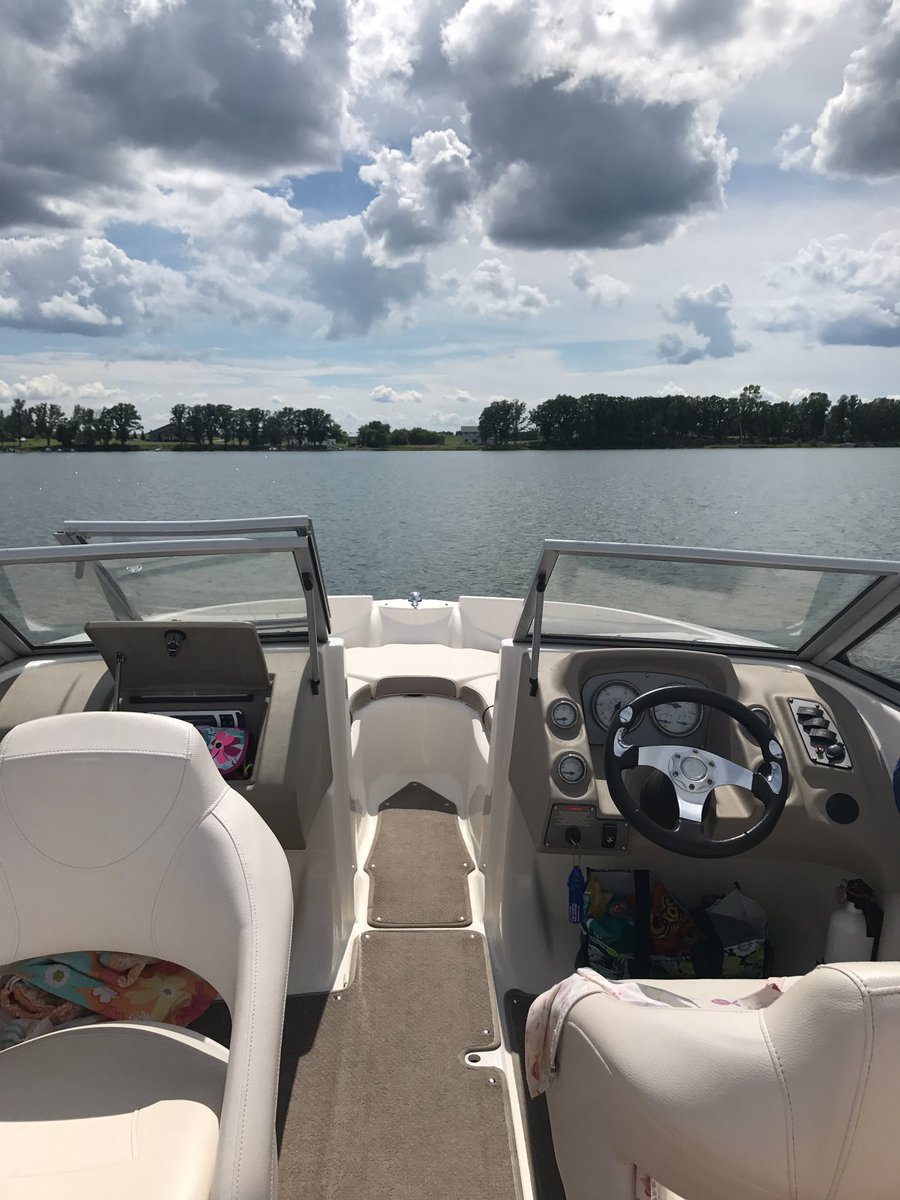 JenniferLee_24's tweet photo. Soaking up summer so long our neighbor boats out to make sure we are ok #boatfloating #summer https://t.co/qZQ1d4rm7l