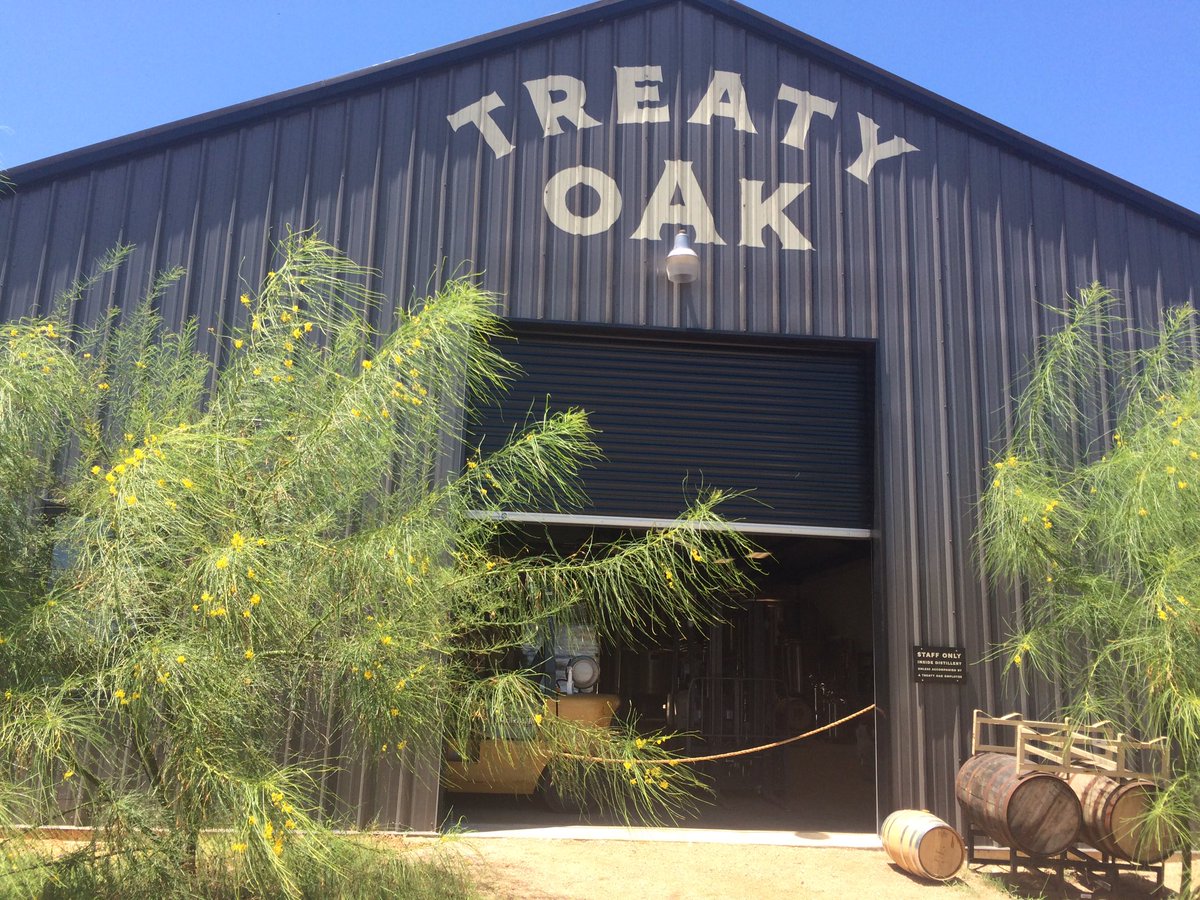 BevTalk's tweet photo. Great concept here @TreatyOakTX creatively and passionately producing a wide range range of #beer and #spirits for the love of it! #fivestar https://t.co/mC6h3rUwHI
