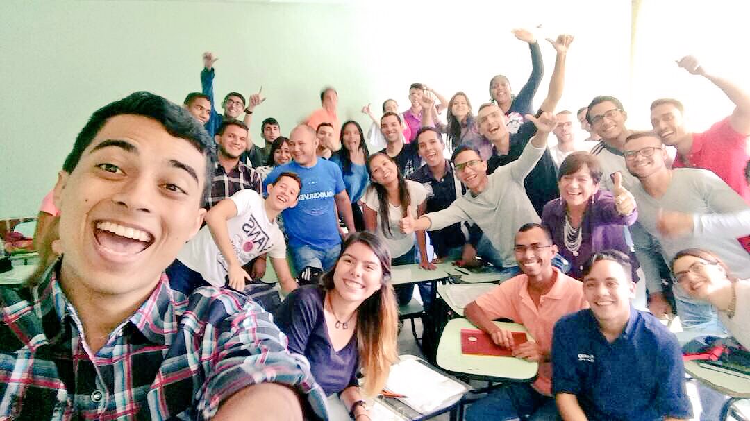Otro #MomentoCEUJAP con #GciaProduccion e #IngProcesos en <a href="/ceujap/">CEA Internacional</a> junto a <a href="/ElsaParraga/">Elsa Parraga</a> #AprenderHaciendo
