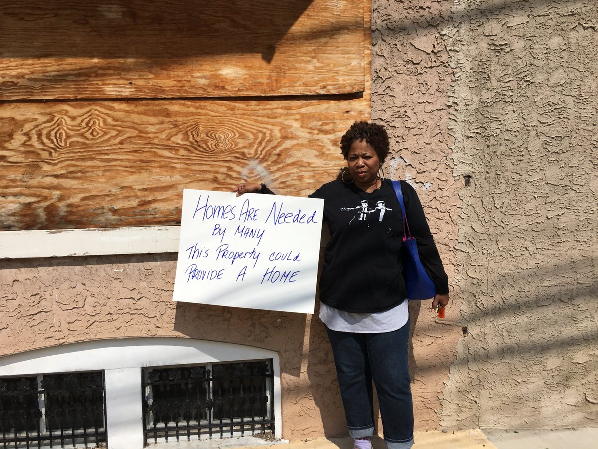 JalisAlarmClock's tweet photo. @ChrisCoons #gishwhesrights There are a great number of empty homes in Browntown. There are a great number of people who need homes. Please. https://t.co/fYL8vCSGco
