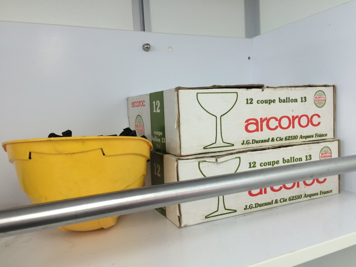 MarcosFontela's tweet photo. Sniff sniff... hmmmm smeels like last CTD in #RREX! Only a few more hours of work, le champagne est préparé! https://t.co/nkgLNHjK8z