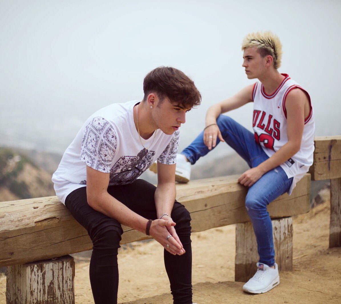 RoadTripTV's tweet photo. Sotting about, what you guys up to?😌 - Rylyn 🐝🙈 https://t.co/E6wgGnUREi