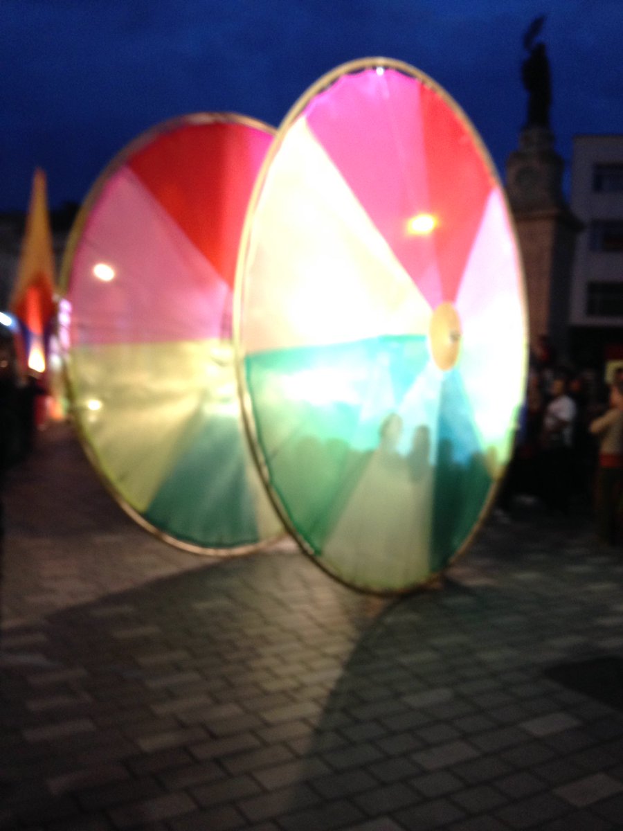 RevolutonArts's tweet photo. #LightLuton #ColourOfLight https://t.co/XWtYNMMGlt