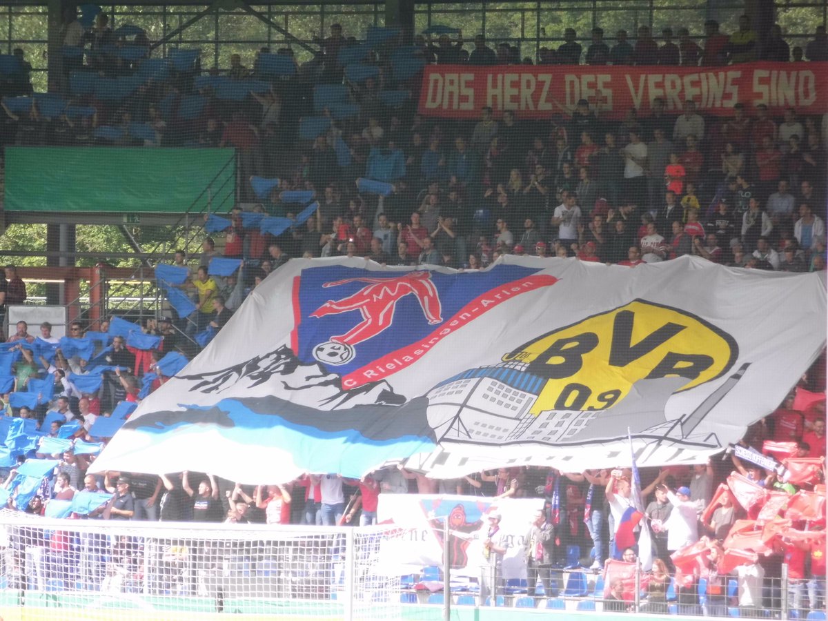 19Micha09's tweet photo. #FCRBVB https://t.co/vhQc4yRfbm