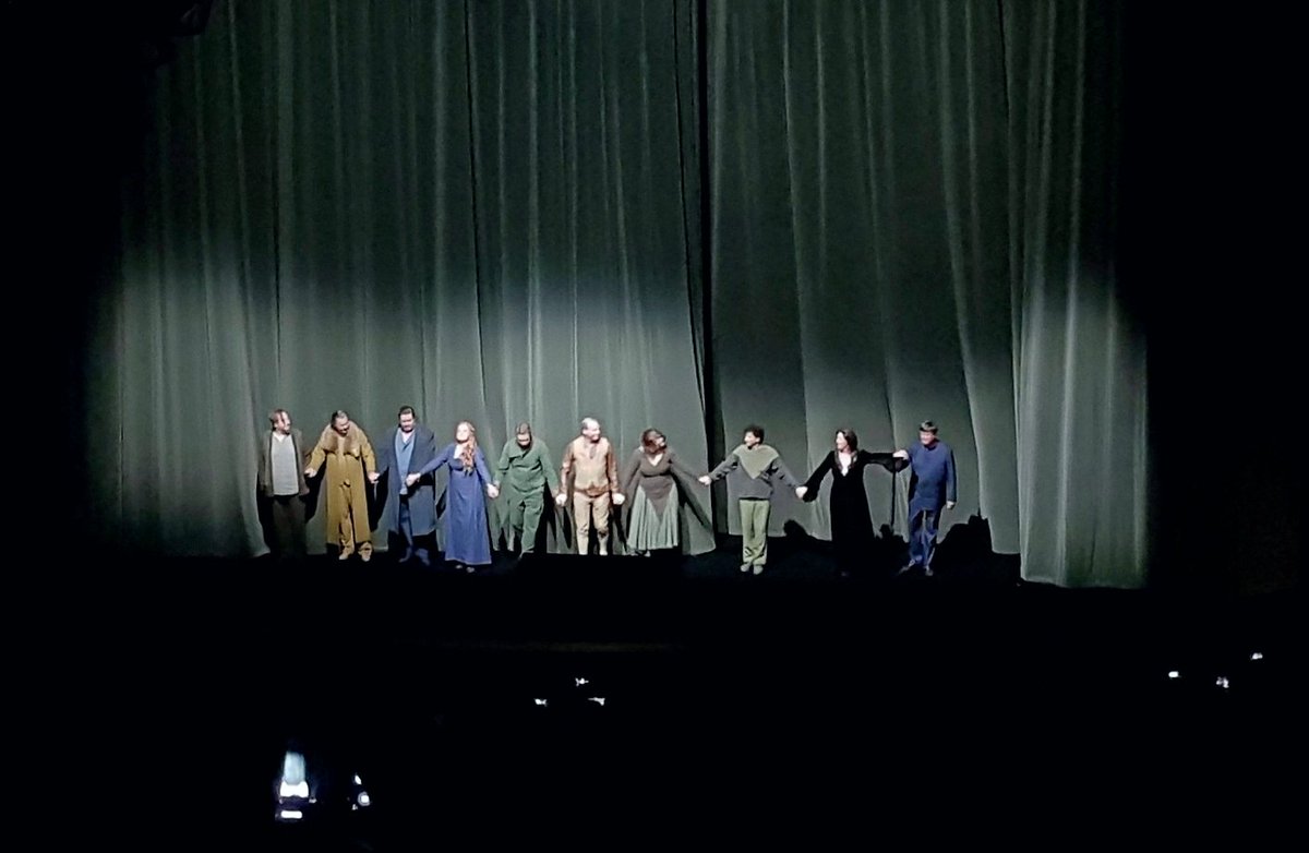Opernjunkie's tweet photo. Rausch! Rausch! Überall Rausch!
#CurtainCall eines fantastischen #BFTristan|s! Bravi tutti 👏👏👏💐💐💐 #BF17 #Thielemann #Gould #Merbeth #Pape https://t.co/jrvZcrj1i2