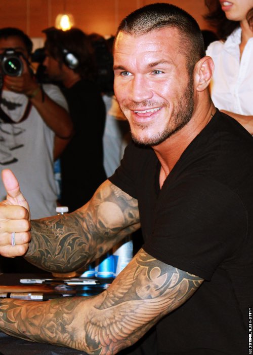 Be happy, it's #ShotgunSaturday and me and @ThePortraitFIW are about to kick ass on #FIWSlam