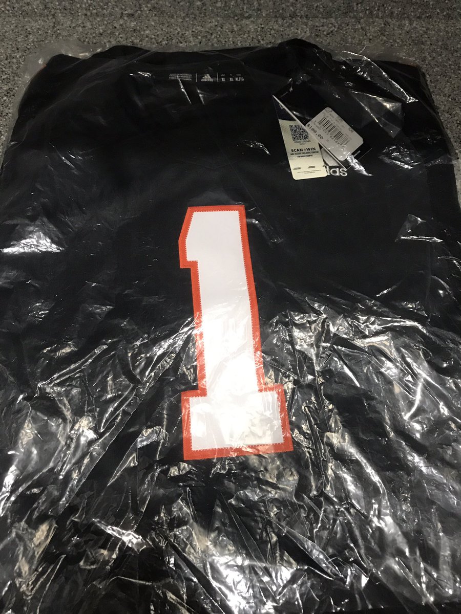 FLA_YungChico's tweet photo. War ready!! 🔥🔥 @CanesWarningFS @miamibuzztap @ThatCaneZo #AllAboutDa🙌🏽 https://t.co/SzQprBODDy
