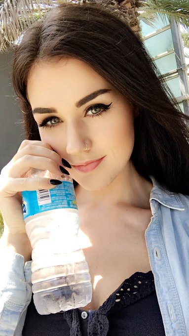 Watch Emily 🦇's leaked NSFW photo on TwXstars