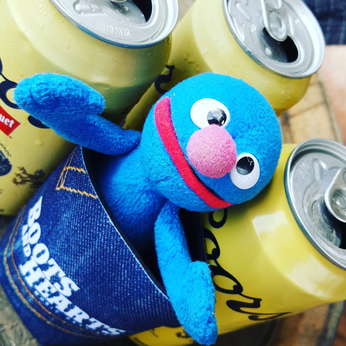 LCakaOscarsMom's tweet photo. Feeling right at home at #bootsandhearts #lovemylife #groverrules #coorsbanquet https://t.co/YAKBZSdSQU