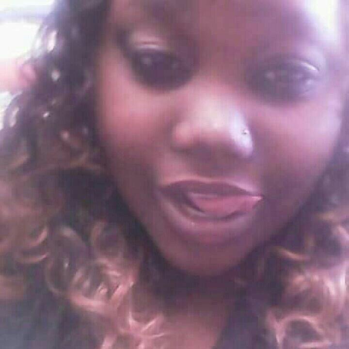 BreadInBoston's tweet photo. 🙌 YASSS It's time for #liveme's show GGE mckalya 🚨 : https://t.co/U8NEdKHNC1 https://t.co/nlvvZ75NJj