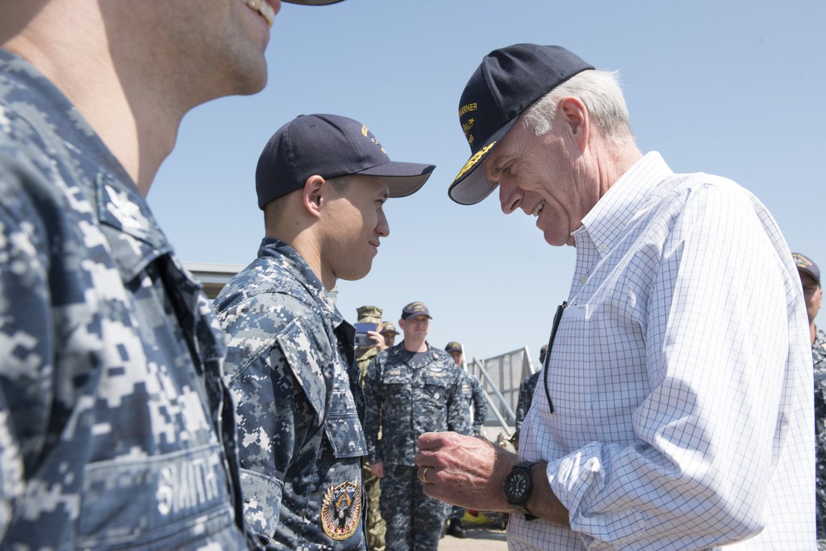 MT @SECNAV76: #SECNAV76 visited #USSJohnWarner Thursday to tour the submarine and hear from Sailors during his first visit to #Norfolk.