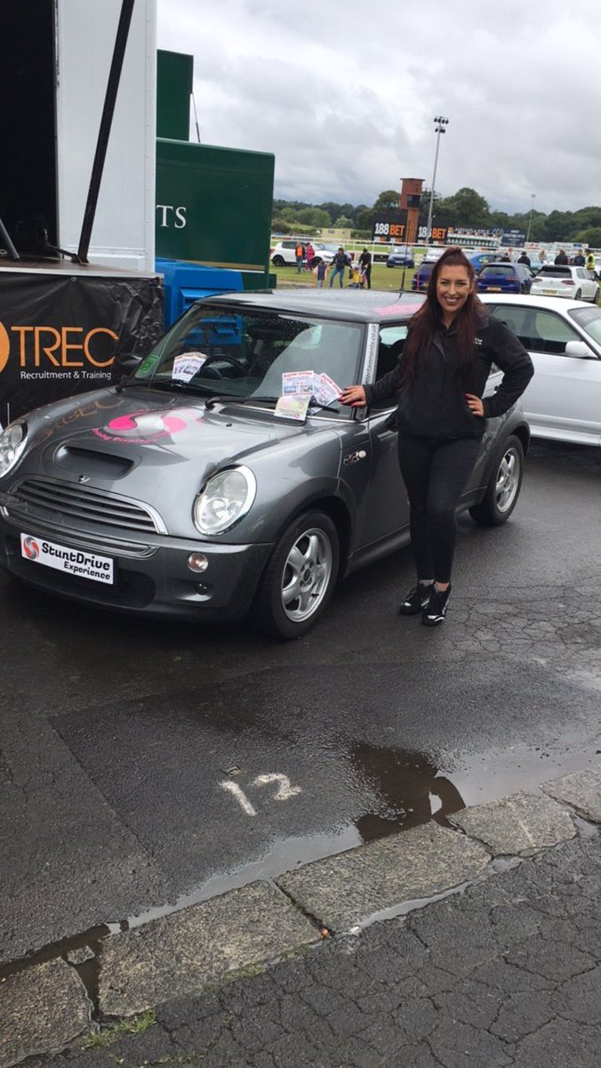 KellyLouiseBird's tweet photo. Amazing day at #NewcastleCarShow had great fun doing the #StuntDrivingDisplay, judging #BestCarInShow &amp; presenting the awards! #StuntDriving https://t.co/siTlZtqtP1