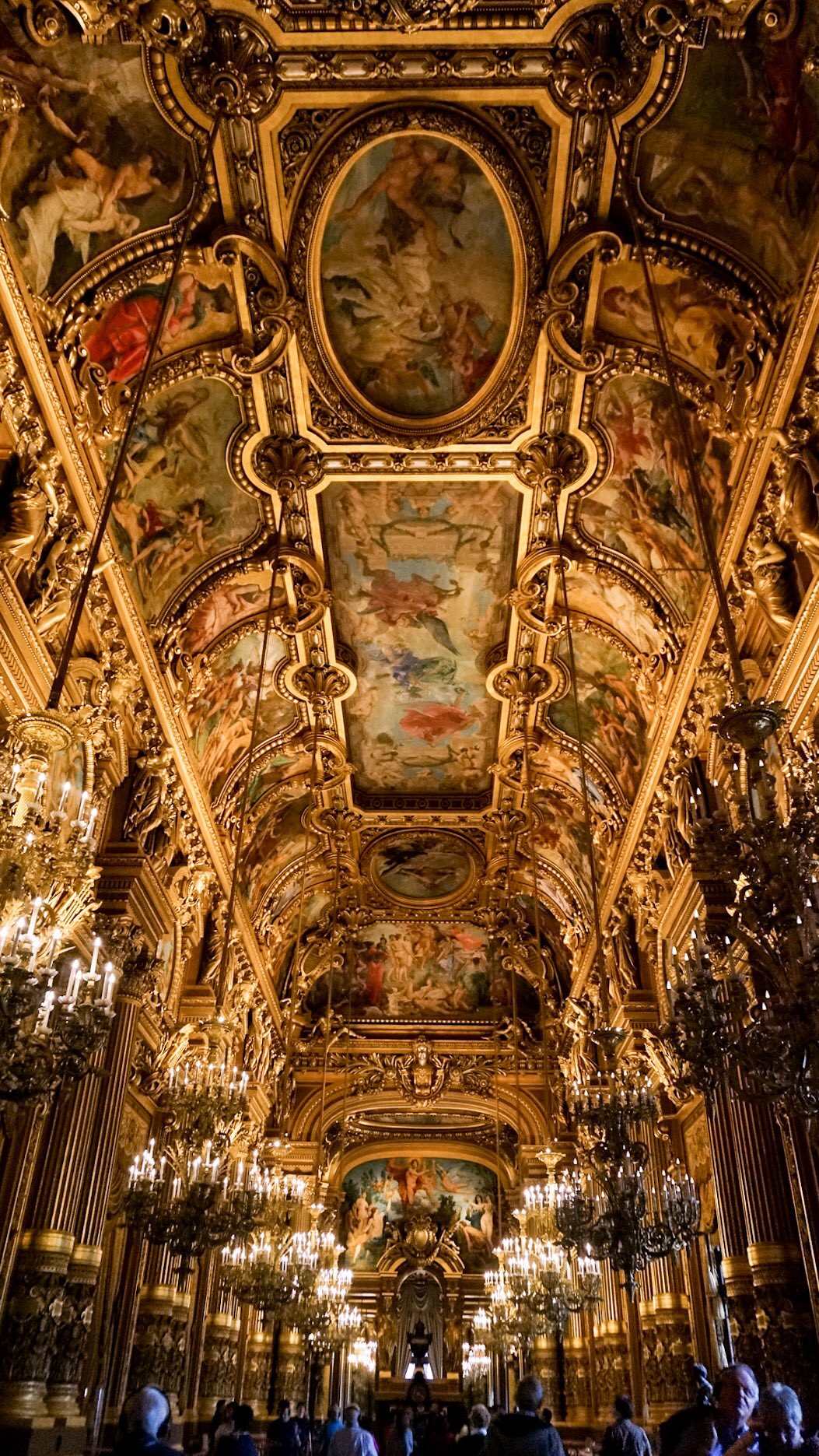 𝒉𝒂𝒍𝒕 ガルニエ宮 パリ オペラ座 Palais Garnier L Opera 個人的にとても大好きなガルニエ宮に行ってきました 左側2階5番ボックス席はオペラ座の怪人ファントムが劇中で指定した席と言われています T Co Htsumyodhj Twitter