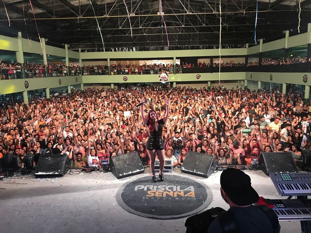 PriscilaAMusa's tweet photo. Recife, eu te amo! ❤ #BaladaMix https://t.co/CNKISIAJ3a