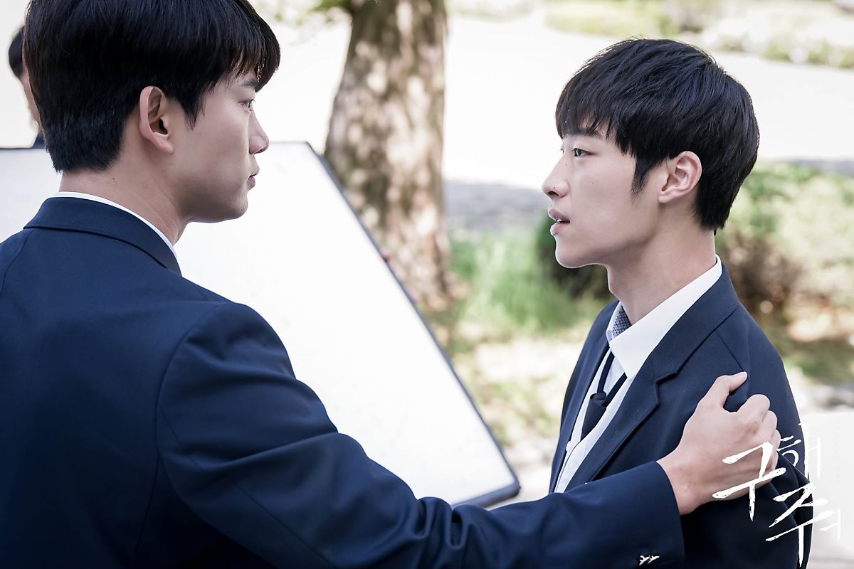 DHE4uESUwAImrCf.jpg:large