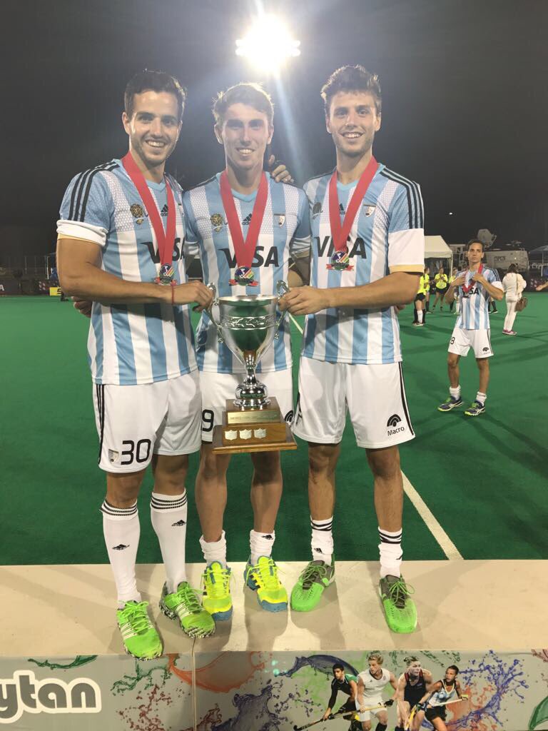 Campeones panamericanos con amigos !!!! Un placer 🇦🇷🇦🇷🏑🏑🏑