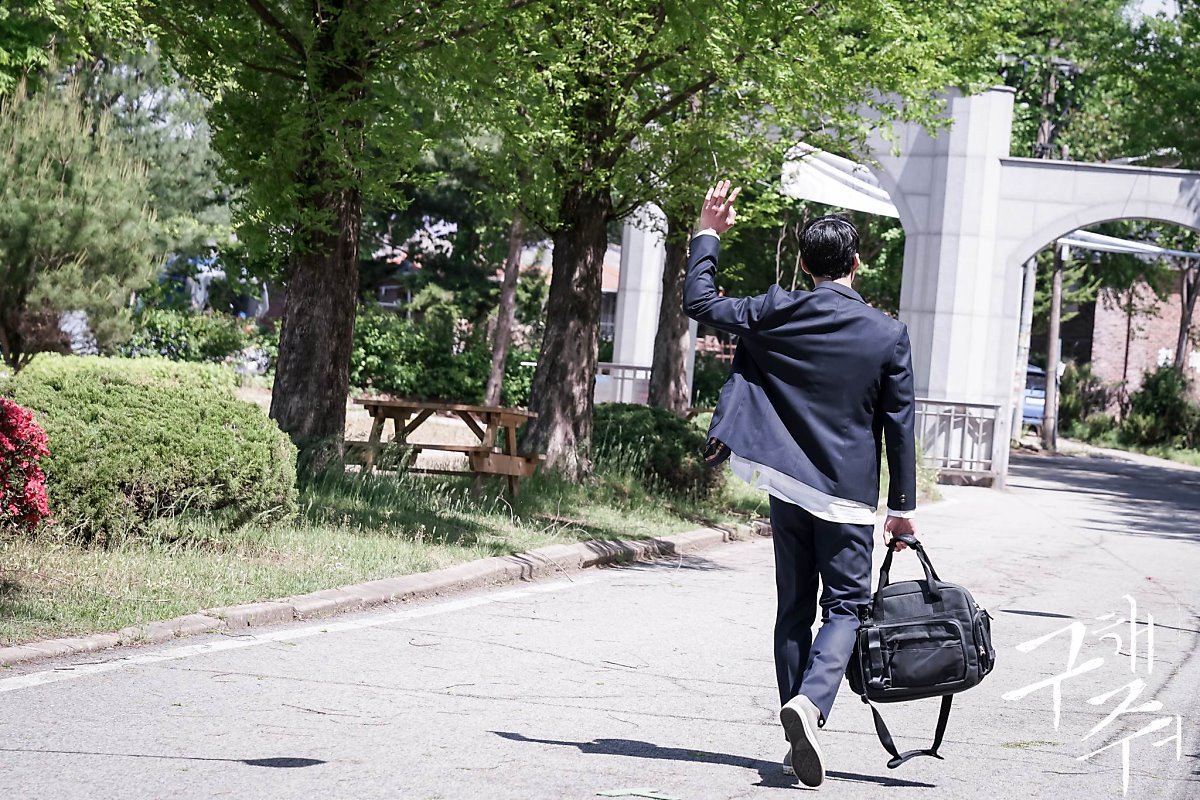 DHE5LZAVoAA18Ed.jpg:large