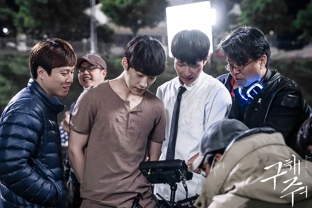 DHE5dT8V0AAONnn.jpg:large