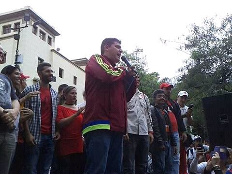 InfoMeridaVe's tweet photo. 🔊OFICIAL!! Desde #HOY "el Candidato a la Gobernación es @JEHYSONGUZMAN, apoyar y convocar para el lunes en su inscripción" @castillomariale https://t.co/WsFDZkn46h