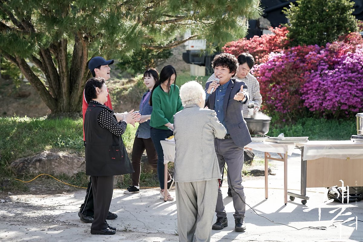 DHE9v-lUAAATES0.jpg:large