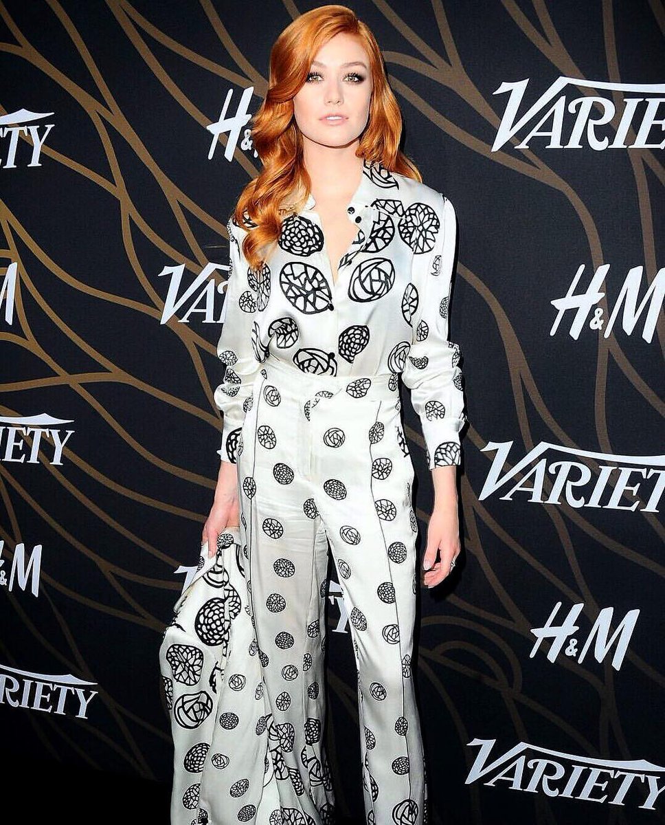 Katherine McNamara (@katt_mcnamara) on Twitter photo 