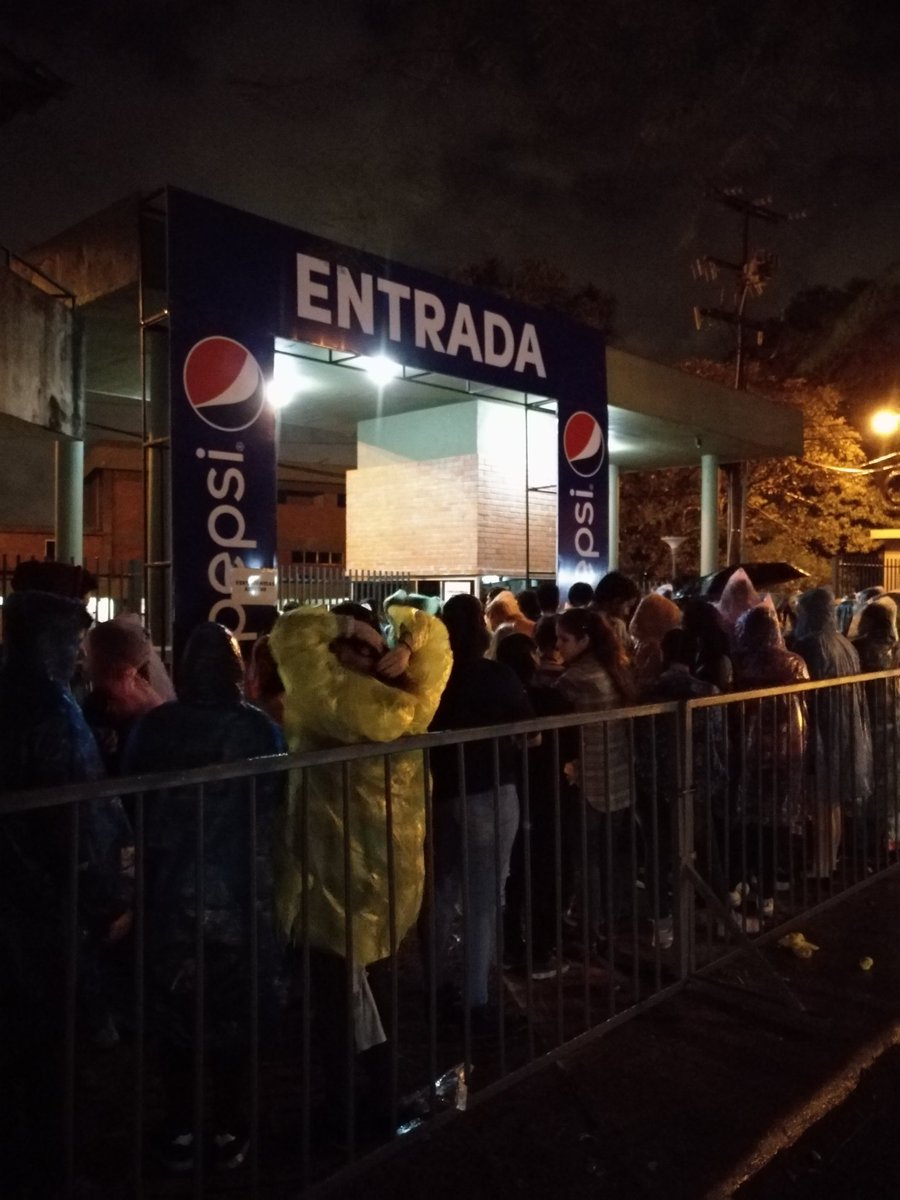 G5pro's tweet photo. ⚡ Ya abrimos portones!
#EnergiaTourPy #TiempoDeBalvinPY #JBalvinenPY https://t.co/GVj14IiSuR