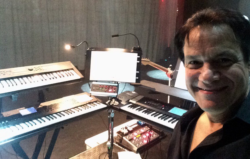SteveKeyboards's tweet image. All ready for the show here at the Foxwoods with #legendsinconcert