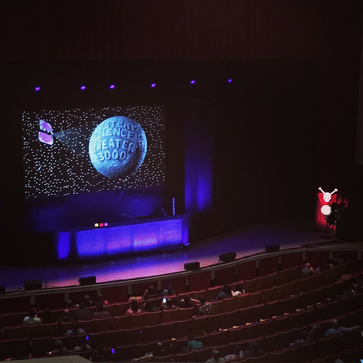 StudioBueno's tweet photo. In the not too distant future (a few minutes from now A.D.) we'll be seeing @MST3K Live!
#mst3k #mysterysciencetheatrelive #toomanysnakes https://t.co/1KZWmUvwYa