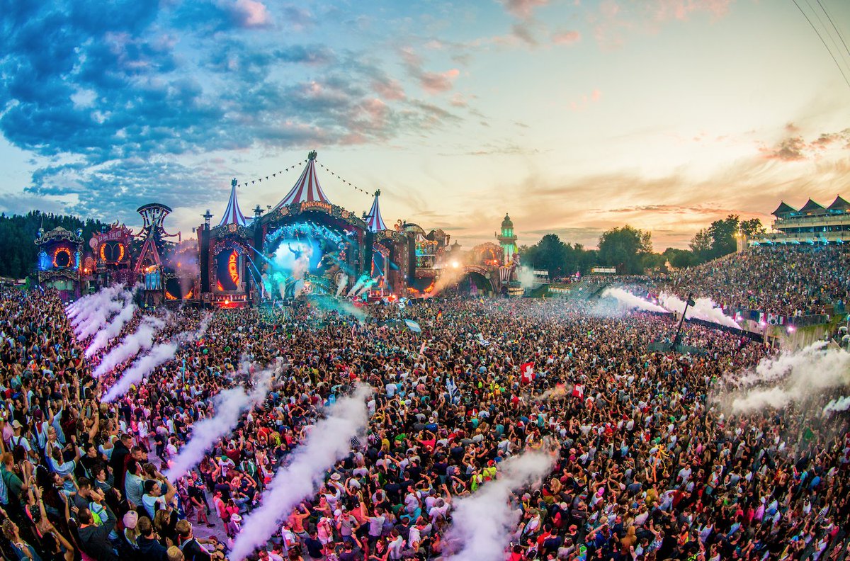 tomorrowland's tweet image. Magic Hour... #Tomorrowland