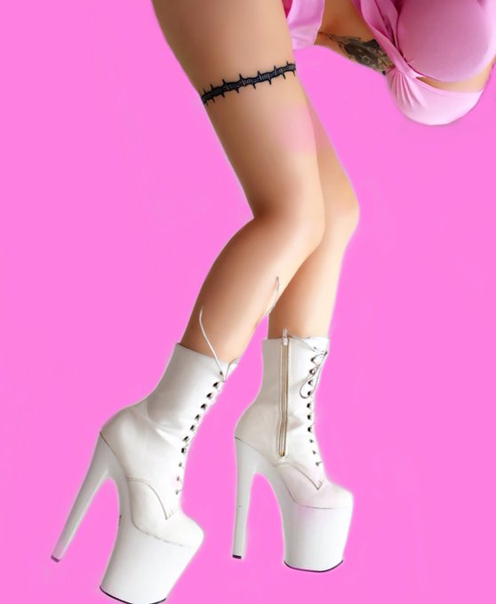 Doll parts ? #bimbo #bimbolife https://t.co/beOklBIhMV