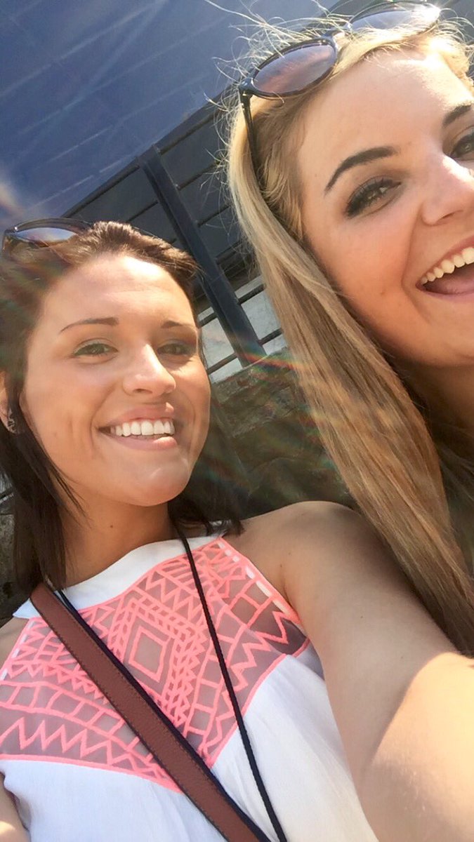 catherineguy21's tweet photo. HBD Peanut! I hope that you've had a fab day filled with kittens &amp; country music!🐱🌼 @ab_schieman https://t.co/tHQBEqKMBk