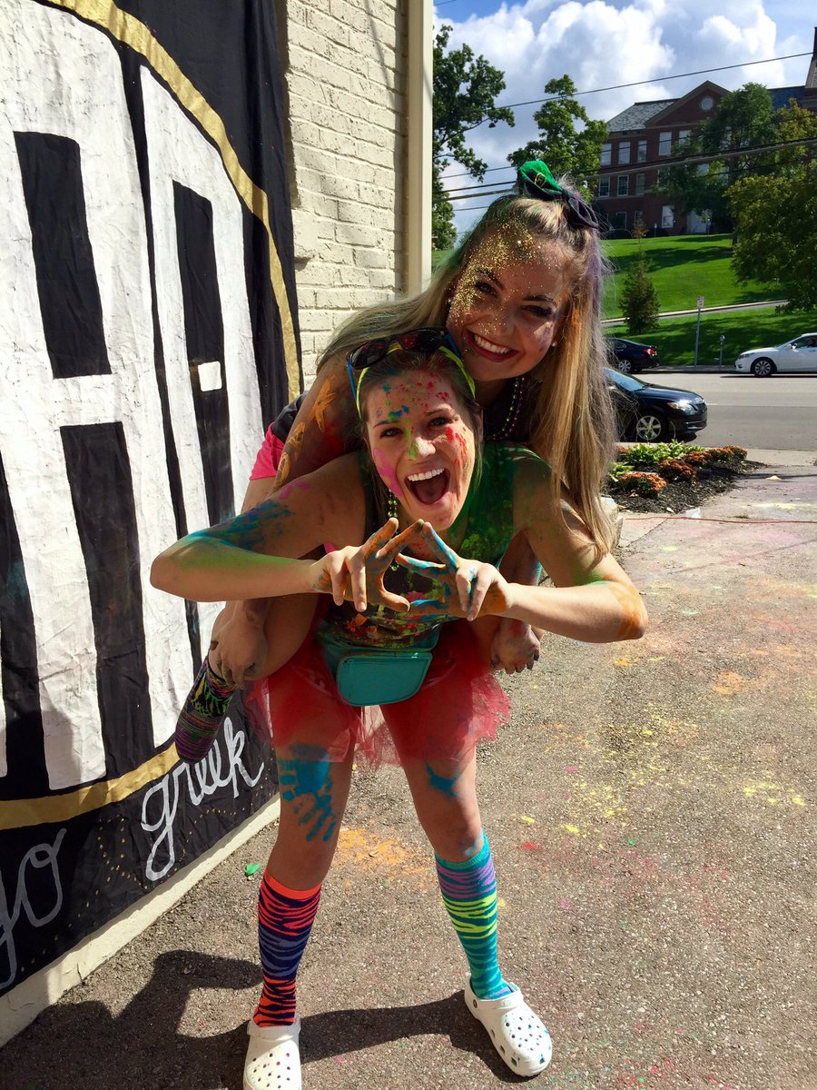 HBD Peanut! I hope that you've had a fab day filled with kittens &amp; country music!🐱🌼 <a href="/ab_schieman/">Abby Schieman</a>