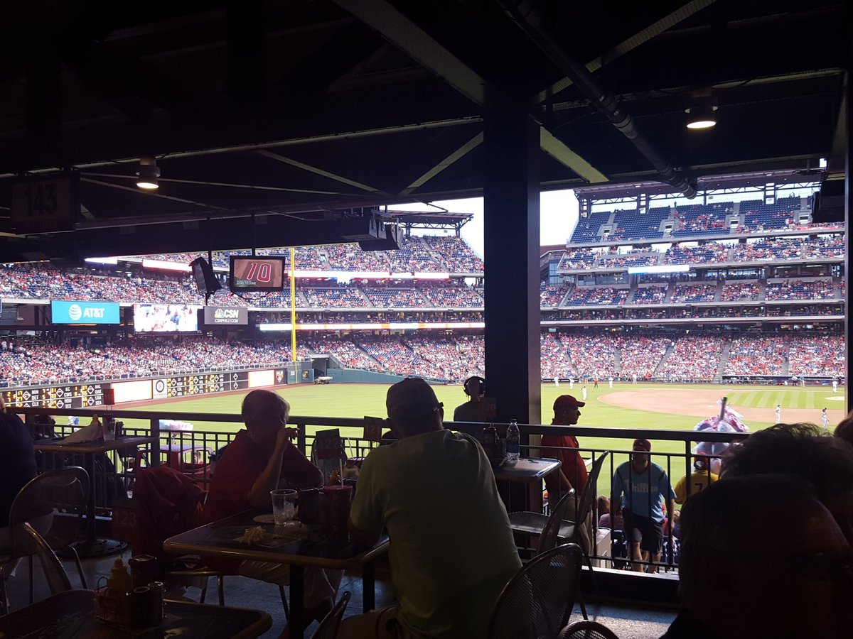 InsightShannon's tweet photo. #Phillies fun! https://t.co/lqlaHXLs8d