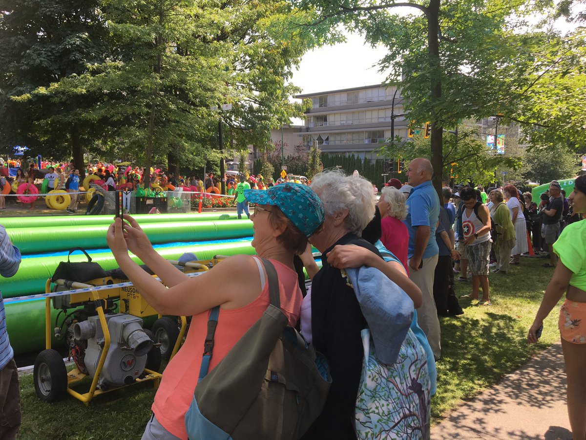 📸  #NorthVan  #FunCityFestival https://t.co/3Vz2j5oJj2