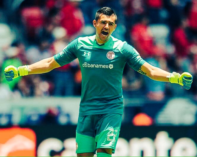 DonValentinDiez's tweet photo. Mención honorífica para Luis García. Portero que defiende el arco más grande del país. Hoy jugó su partido 500 con el rojo #diablostwitteros https://t.co/ouu9fOmGN8