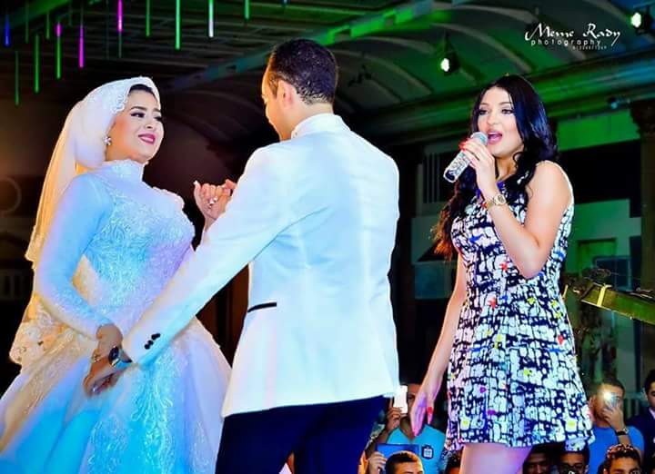 ultrasshereen's tweet photo. الليدي #شيرين_يحيي من حفل زفاف   بسوهاج 🎤💃❤
#UltrasShereenYehia
#ShereenYehiaArmy https://t.co/ceItIVV5Vo