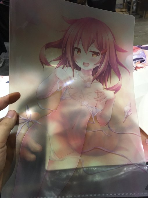 クリアファイル…白押さえチェックしわすれていました…
かなーりすけすけです 