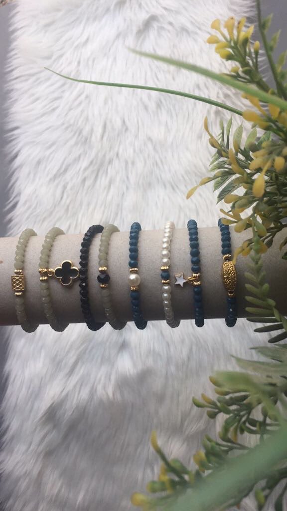 iiiANZA's tweet photo. @HAAYAA__5 متجر اساور وسلاسل صناعه يدويه 😍💕 @au_accessories @HAAYAA__5 https://t.co/1gqb7KeXUf