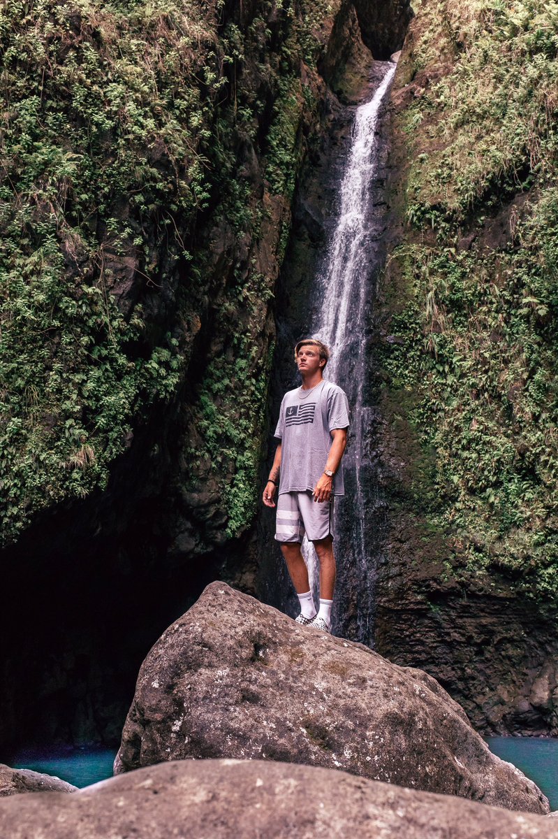 SStandardCo's tweet image. Retweet for your chance to win a Heather Grey Old Glory Tee! Must be following to win.